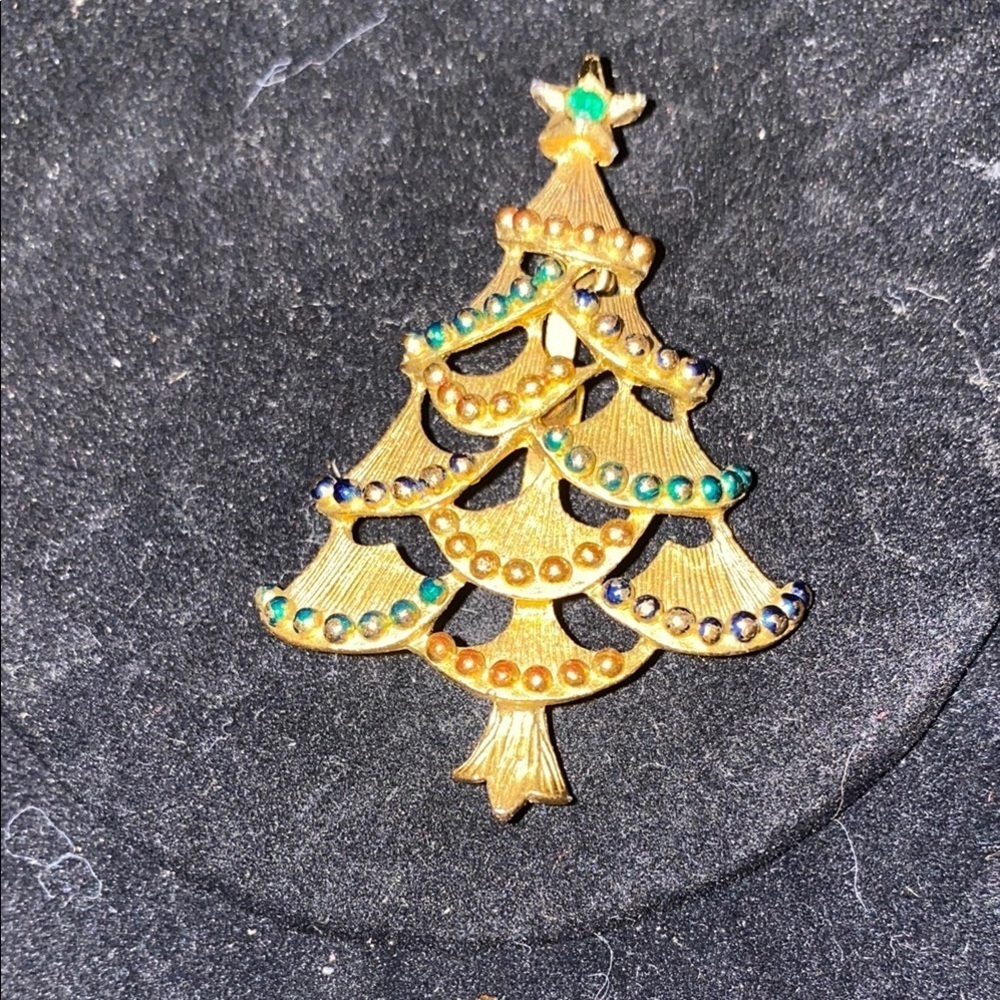 Vintage Rare Gerry’s Festive Gold Christmas Tree Brooch